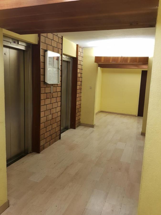 Tout Confort - Clim- Salle De Bain Commune Nîmes Exterior photo